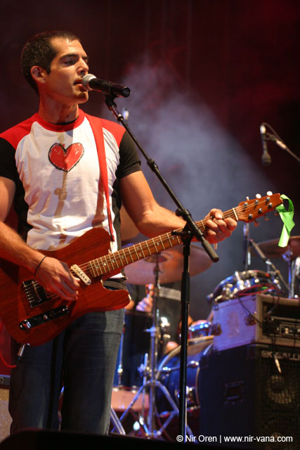 Hayehudim live in Nizanim / August 2004