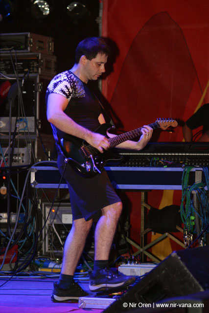Hayehudim live in Nizanim / August 2004