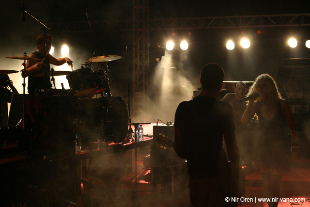 Hayehudim live in Nizanim / August 2004