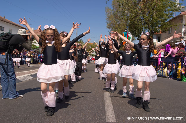 Adloyada (Purim Disguises Parade) in Hulon