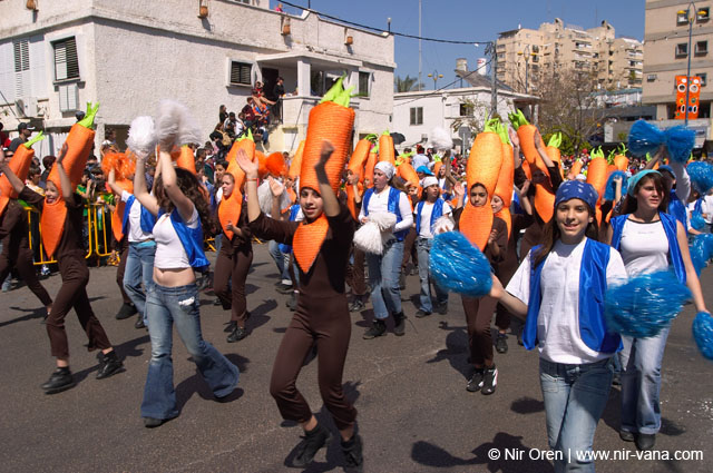 Adloyada (Purim Disguises Parade) in Hulon