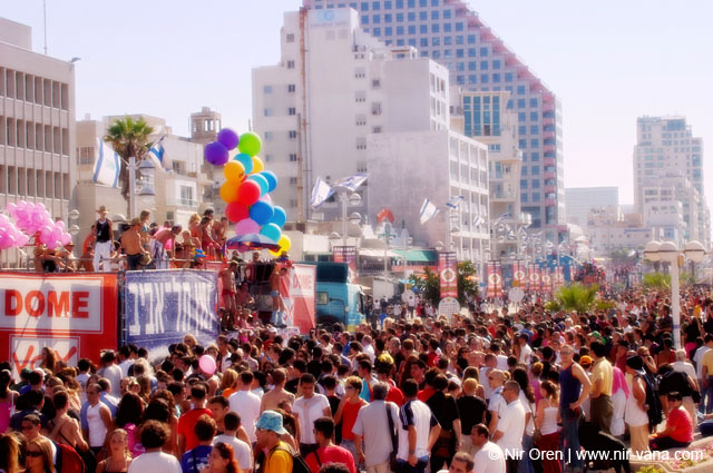 Tel Aviv Love Parade / October 2004