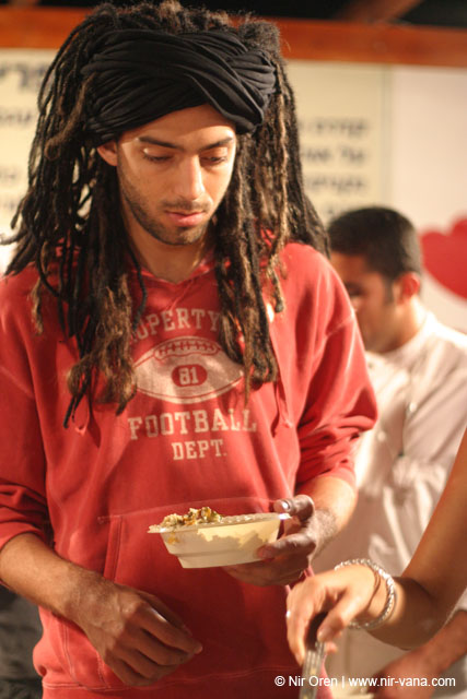 "Taam Hair" food fair / June 2004