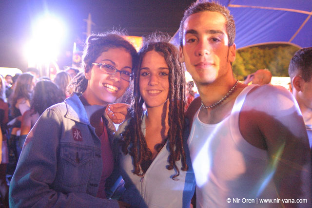 "Taam Hair" food fair / June 2004