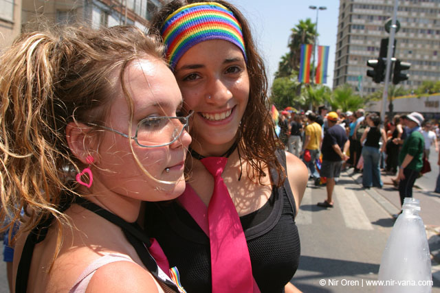 Tel Aviv pride parade / June 2004