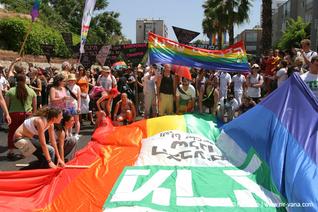 Tel Aviv pride parade / June 2004