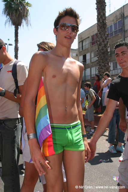 Tel Aviv pride parade / June 2004