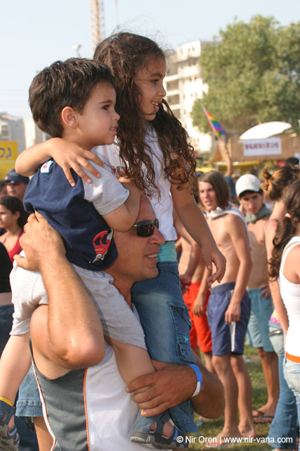 Tel Aviv pride parade / June 2004