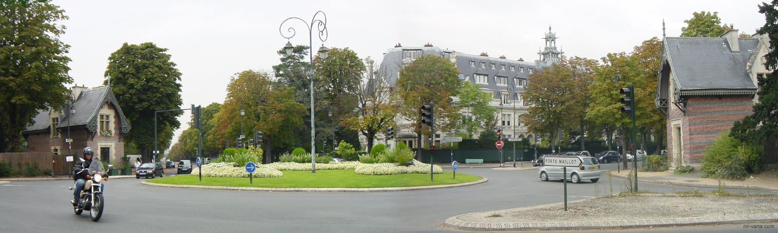 P2419 Traffic circle in Boulogne