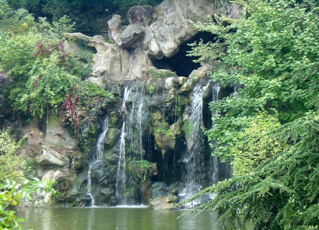 P2424 Waterfall