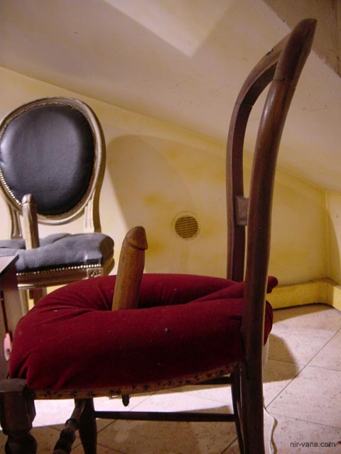 P1552 Dick chair - Erotic Museum