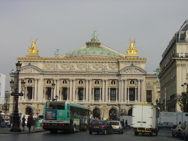P1821 The Opera