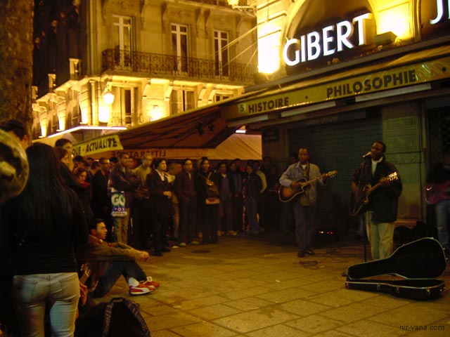 P1004 Street performance