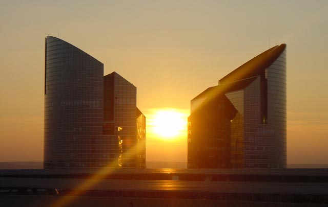 P0832 La Defense - Sunset