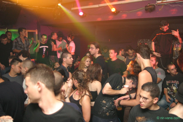 The alternative line @ The Azimut 17.10.03
