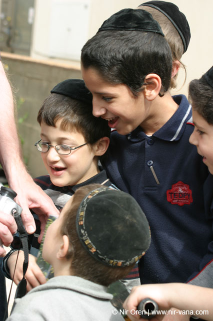Bney Brak streets and preparations to Passover