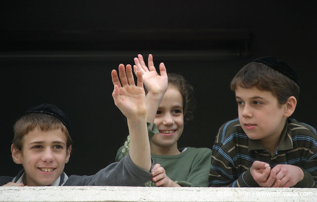 Bney Brak streets and preparations to Passover