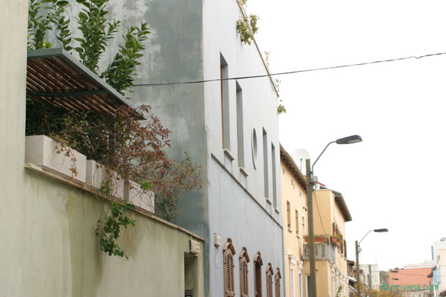 Tel Aviv: Neve Zedek - January 2004