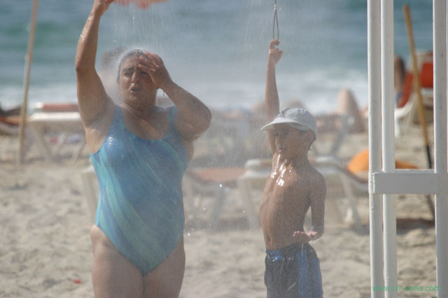 Nachalat Binyamin & Tel Aviv beach / October 2003